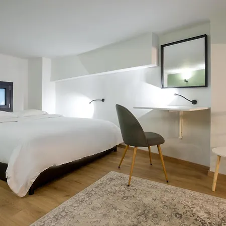 100mbps Smart Tv Ac Self Check-in Full Kitchen *