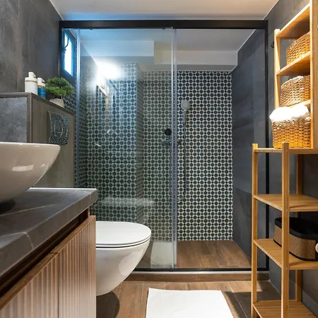 100mbps Smart Tv Ac Self Check-in Full Kitchen