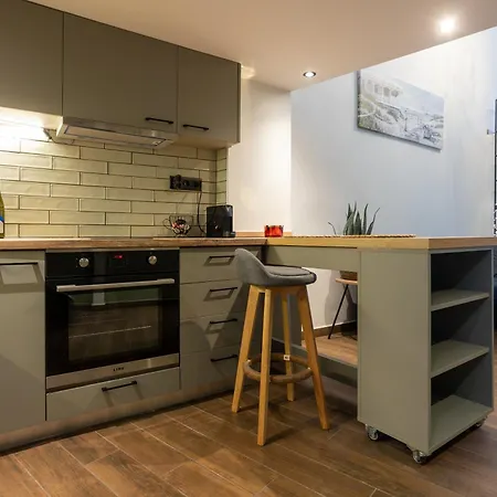 100mbps Smart Tv Ac Self Check-in Full Kitchen